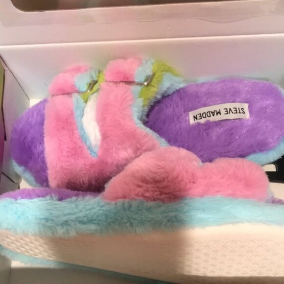 Steve Madden Jaround Big Girls Slipper - Picture 3 of 4